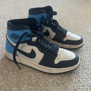 Nike Obsidians Jordan 1 Retro High UNC